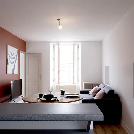 Gite Le Terracotta De Segre Salon Cuisine Chambre Sdb