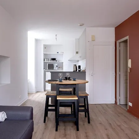 Apartment Gite Le Terracotta De Segre Salon Cuisine Chambre Sdb